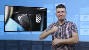 Co robi pedał gazu w samochodzie?